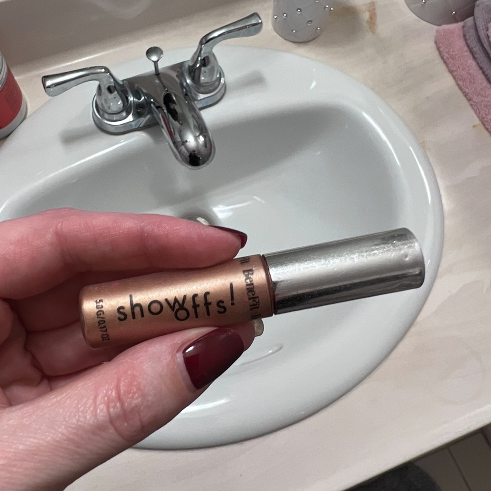 ISO!!!!! IN SEARCH OF! Benefit Showoffs Eyeshadow - suga suga